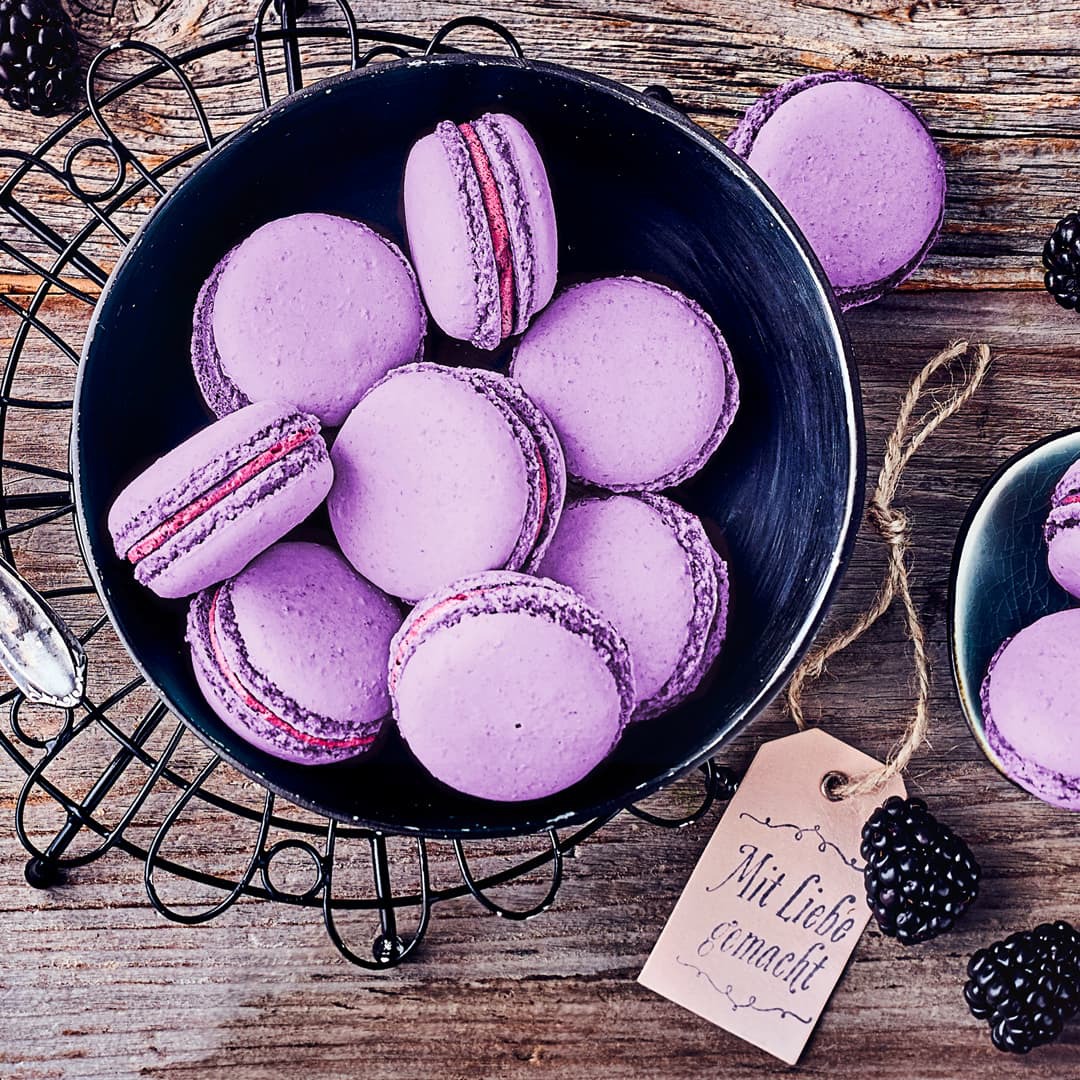 Brombeer-Macarons