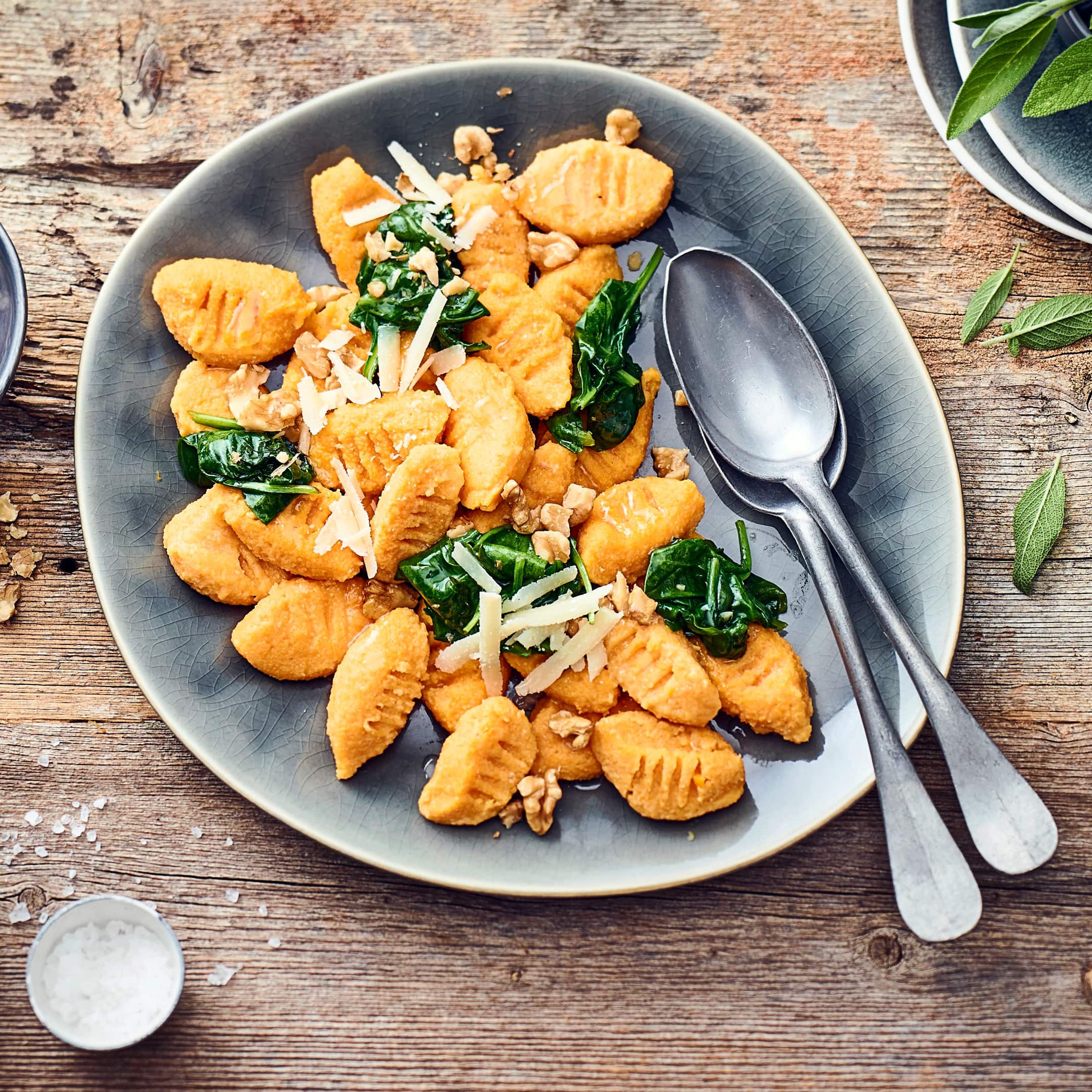Kürbis-Gnocchi mit Spinat