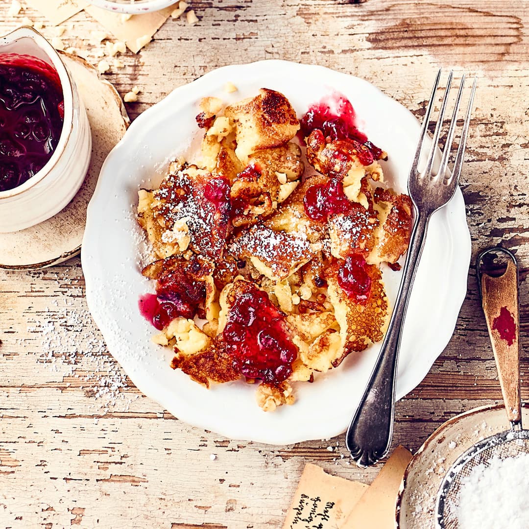 Mandelschmarrn mit Beeren