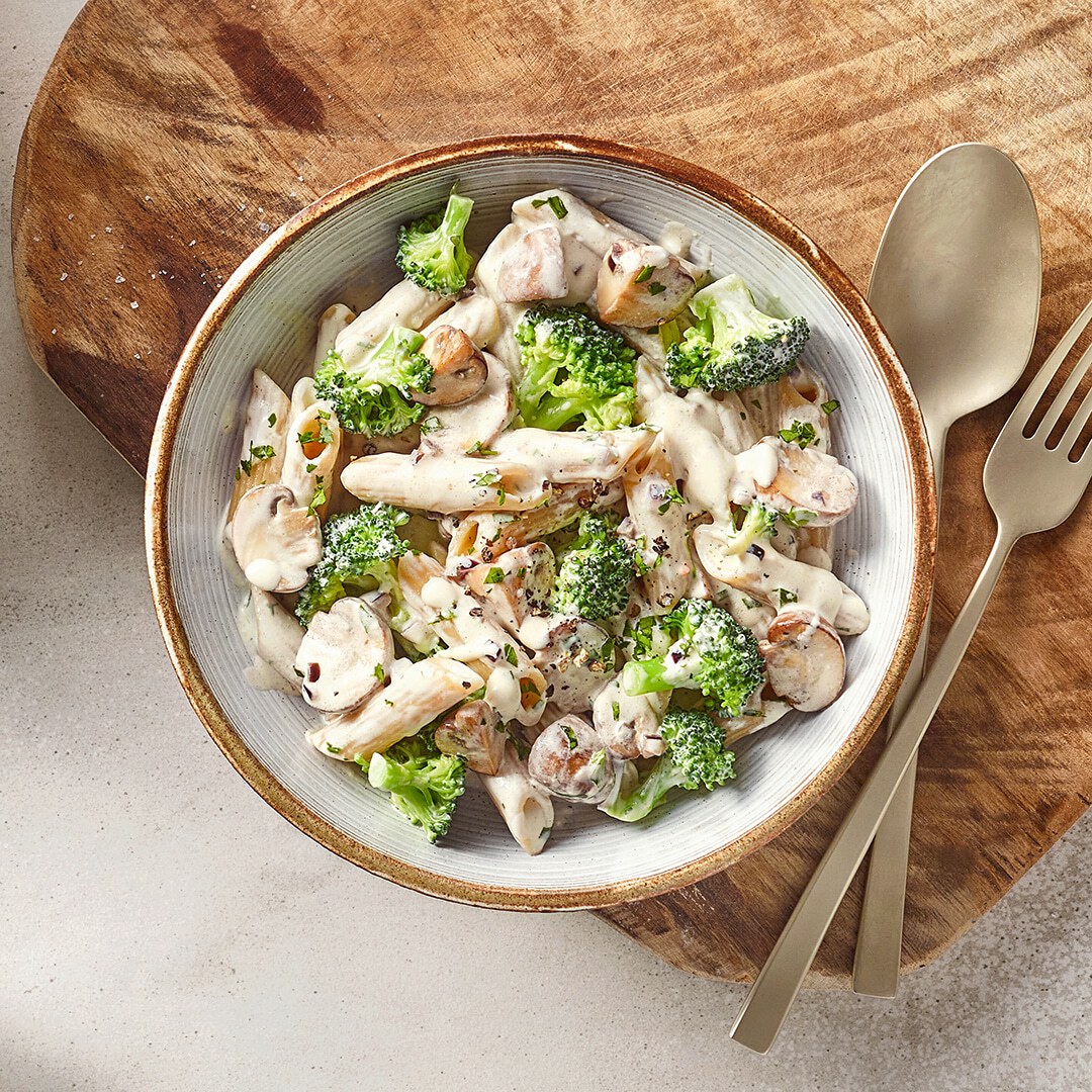 One Pot Penne mit Brokkoli und Pilzen in Sahnesauce