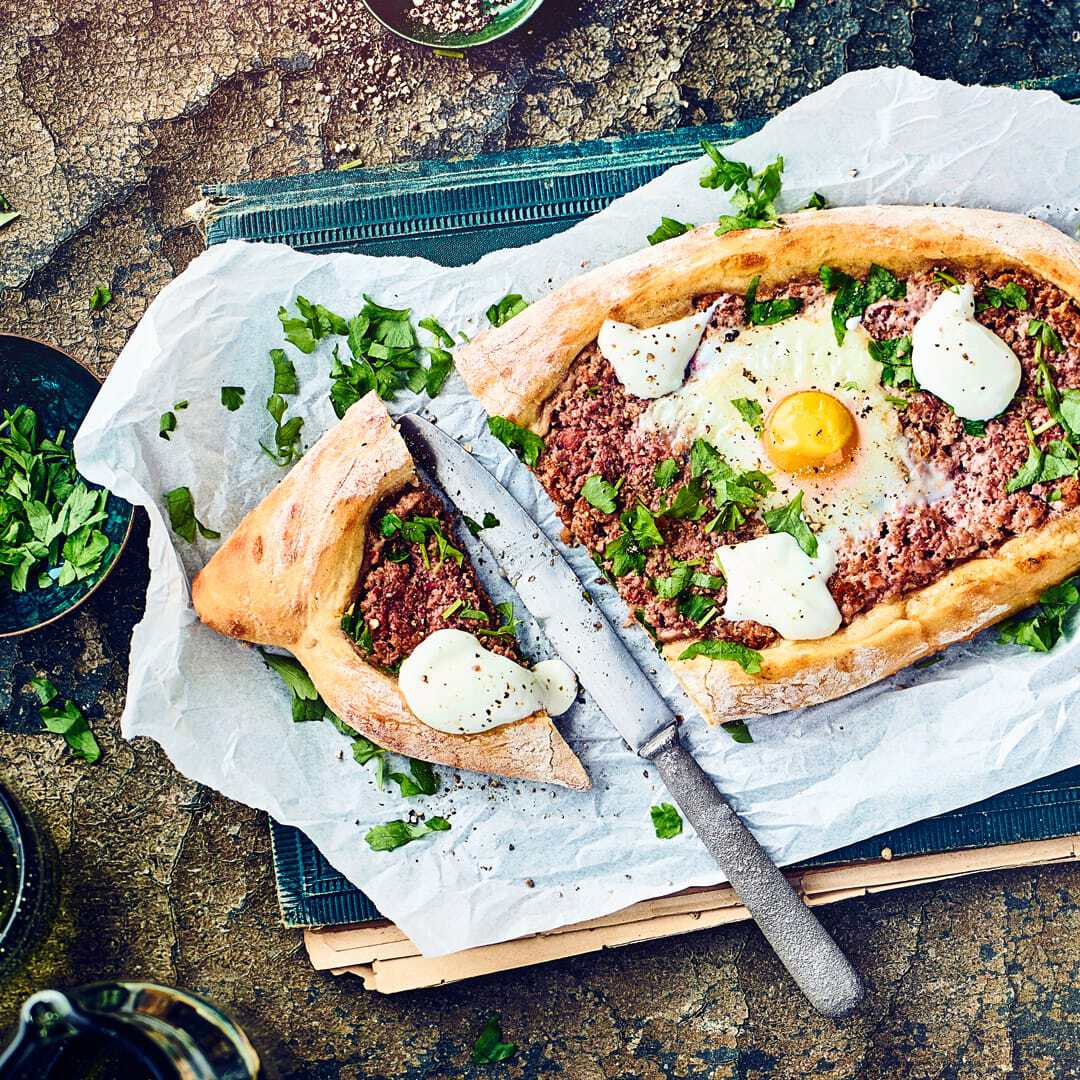 Pide mit Hackfleisch
