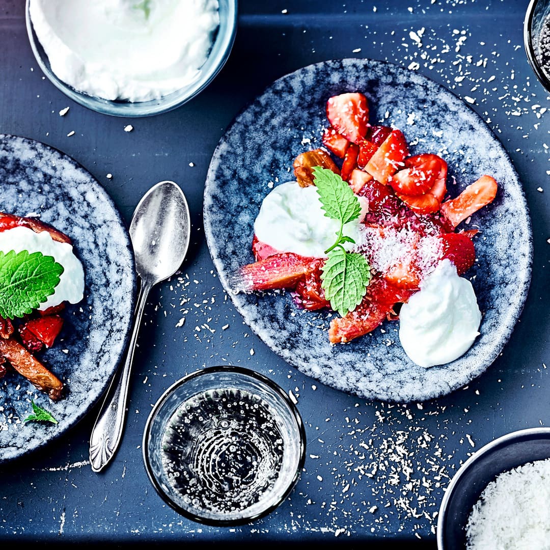 Rhabarber-Erdbeer-Dessert