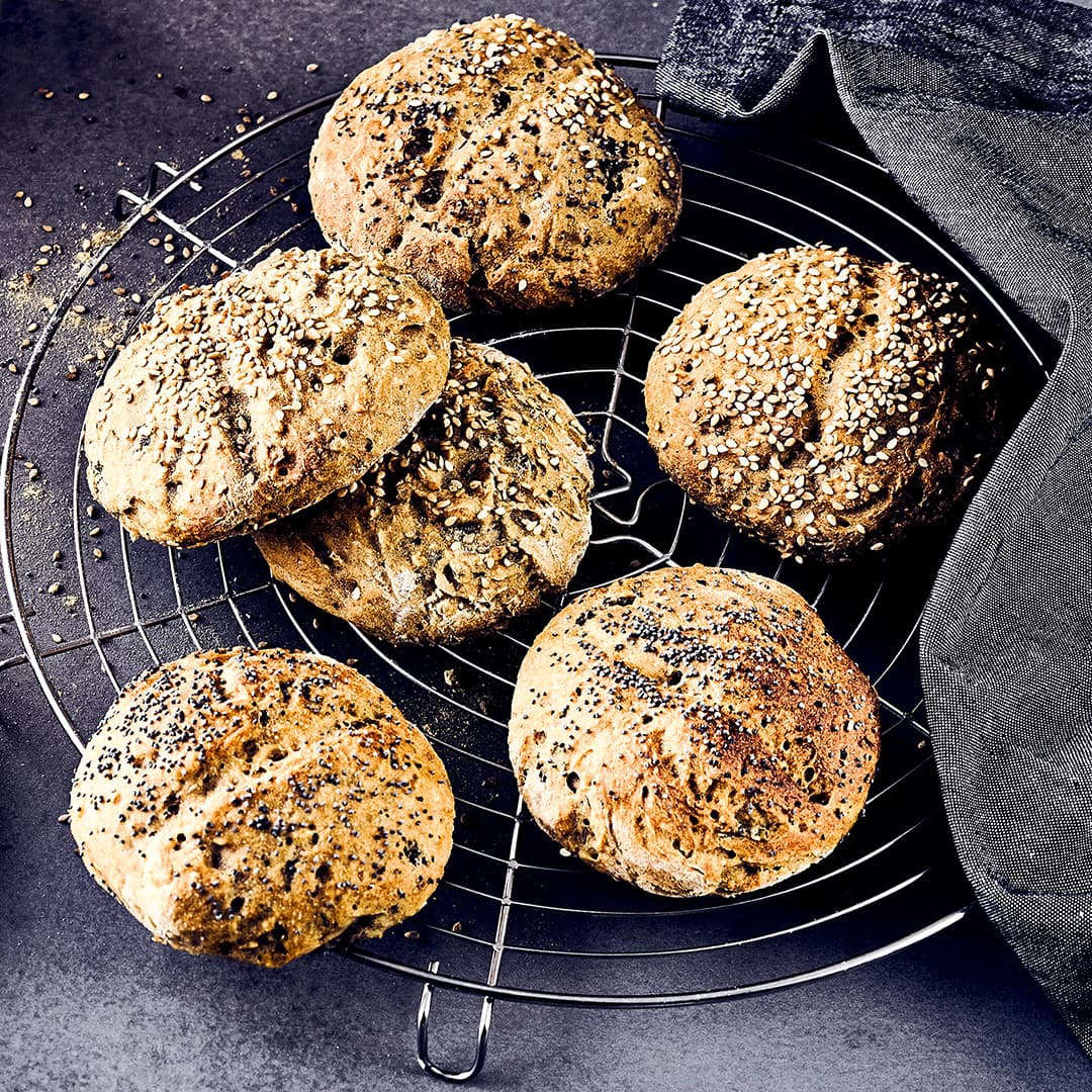Roggen-Kräuter-Brötchen