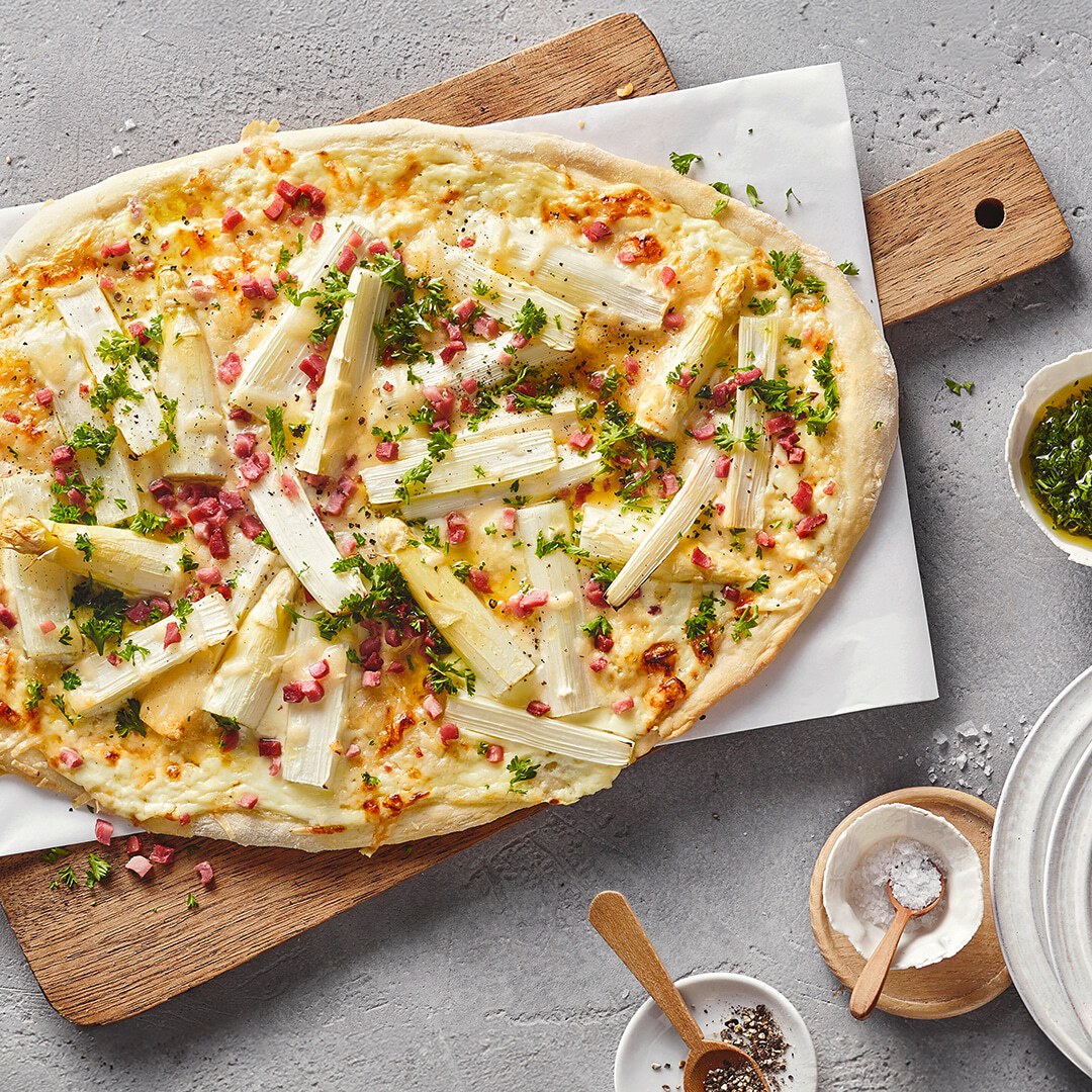 Spargel-Flammkuchen