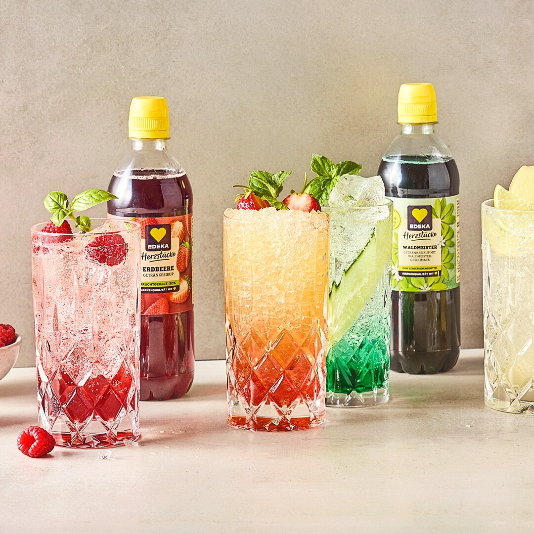 Sommercocktails mit Fruchtsirup